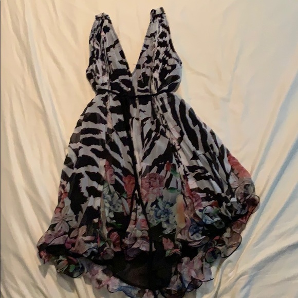 Layer floral cocktail dress w/ draping & 1” straps - Picture 4 of 6